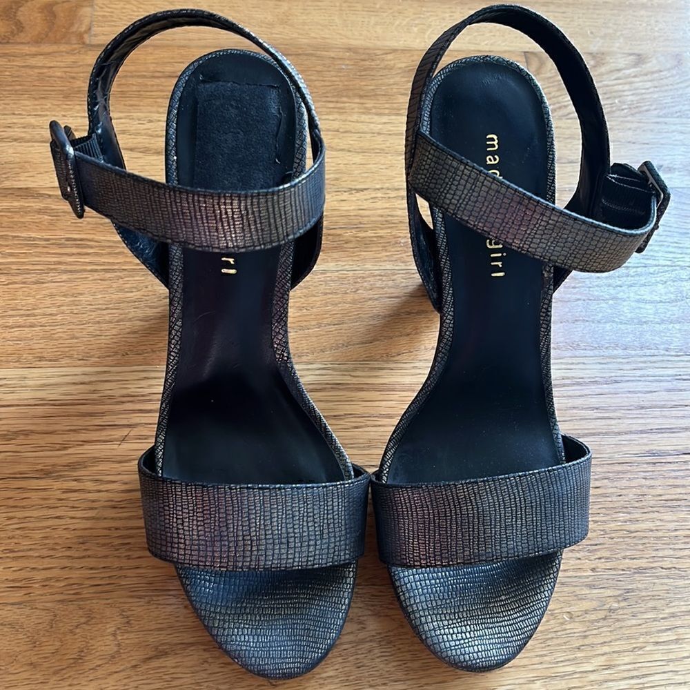 Madden Girl Ankle Rollo Platform Stiletto 5” Golden Metallic/ Black Heels-9.5